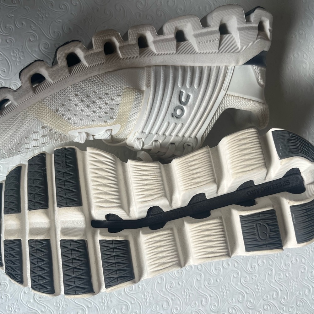 On Cloud Running Cloudswift 4 White Sneakers - image 4